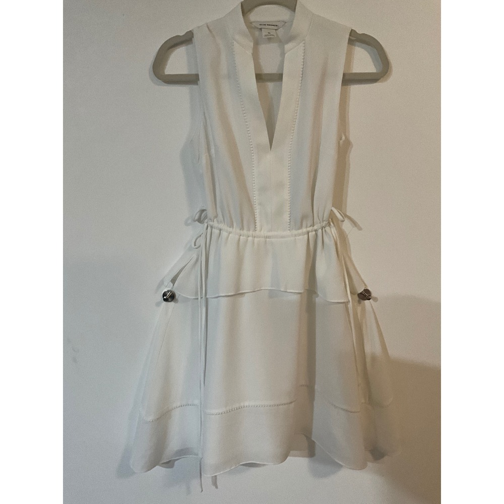 Club Monaco White Sleeveless V-Neck Tiered Ruffle Dress Size 00 little stain